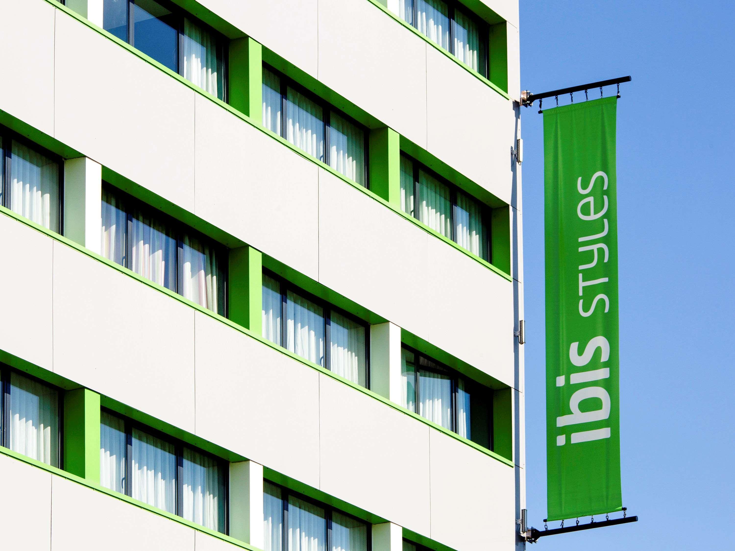 Hotel Ibis Styles Clermont-Ferrand Gare Exterior foto