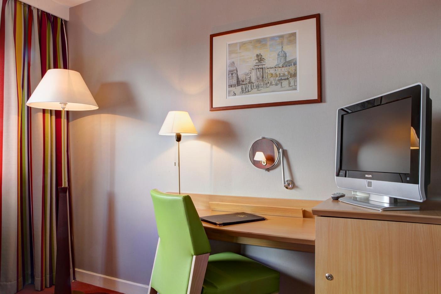 Hotel Ibis Styles Clermont-Ferrand Gare Exterior foto